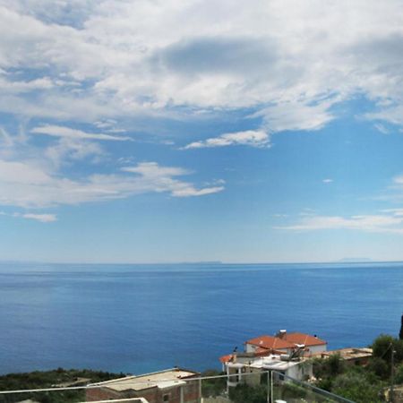 Vila 8 Hotel Himare Buitenkant foto