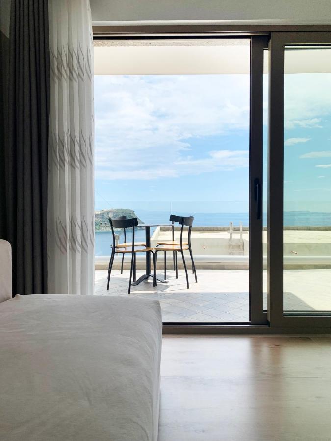 Vila 8 Hotel Himare Buitenkant foto