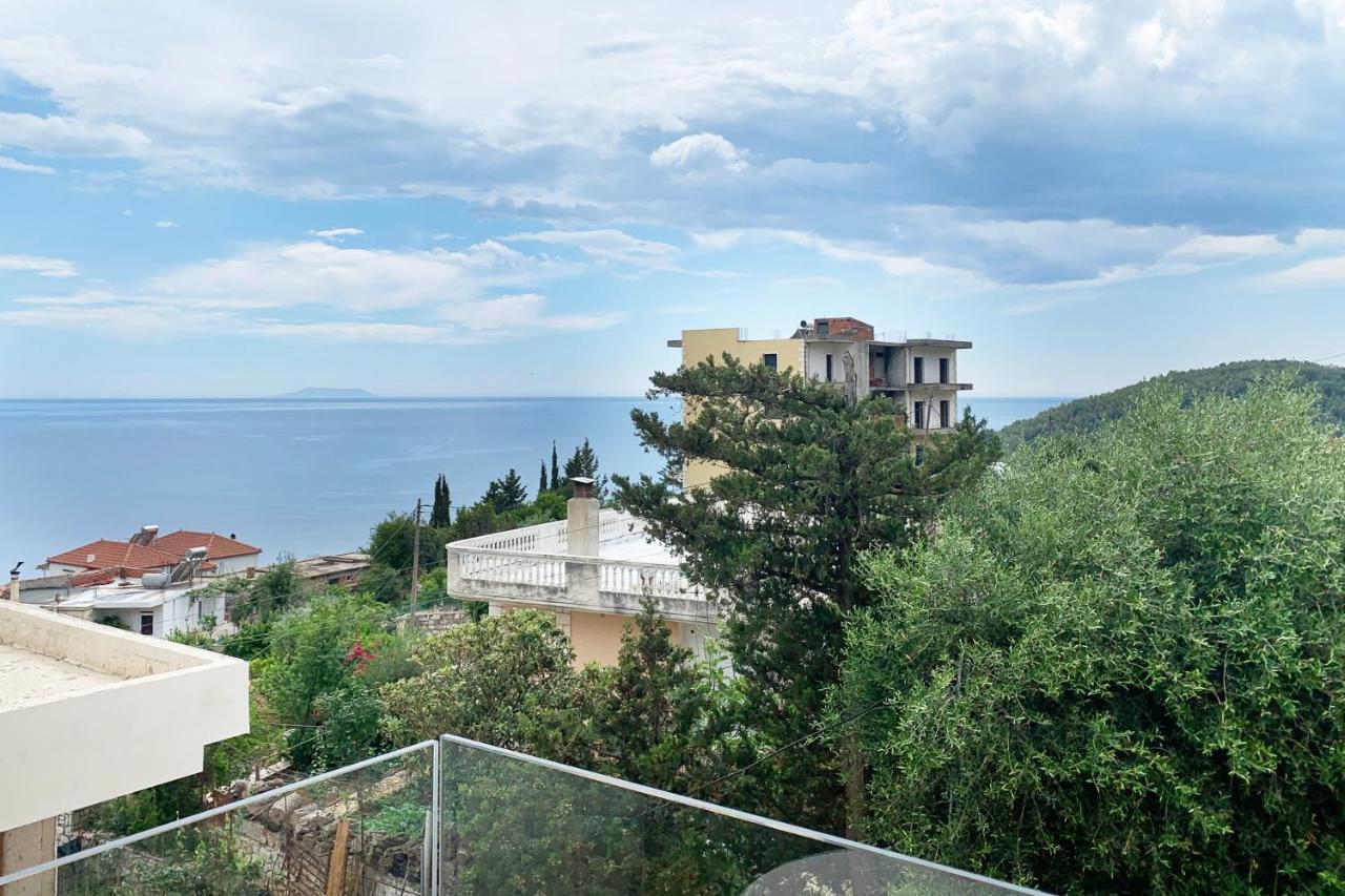 Vila 8 Hotel Himare Buitenkant foto