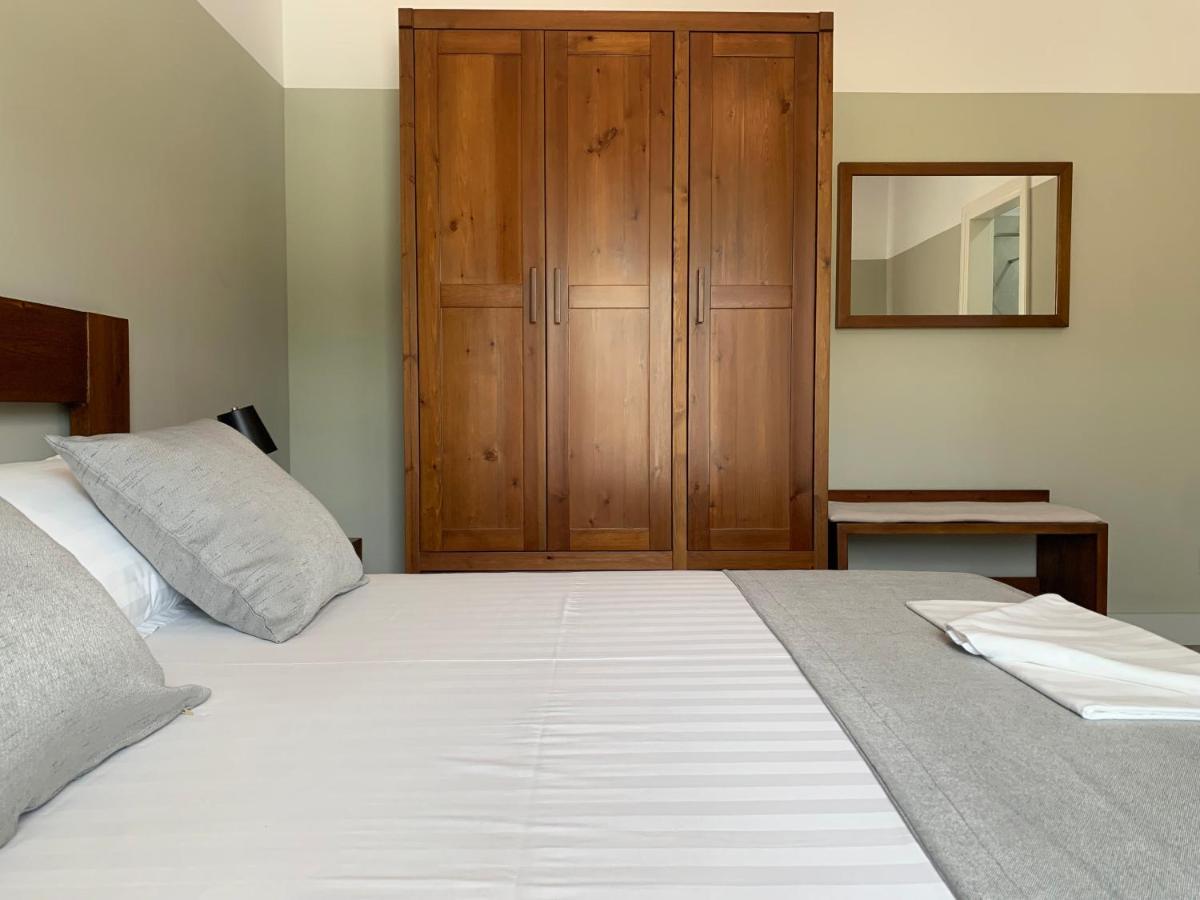 Vila 8 Hotel Himare Buitenkant foto