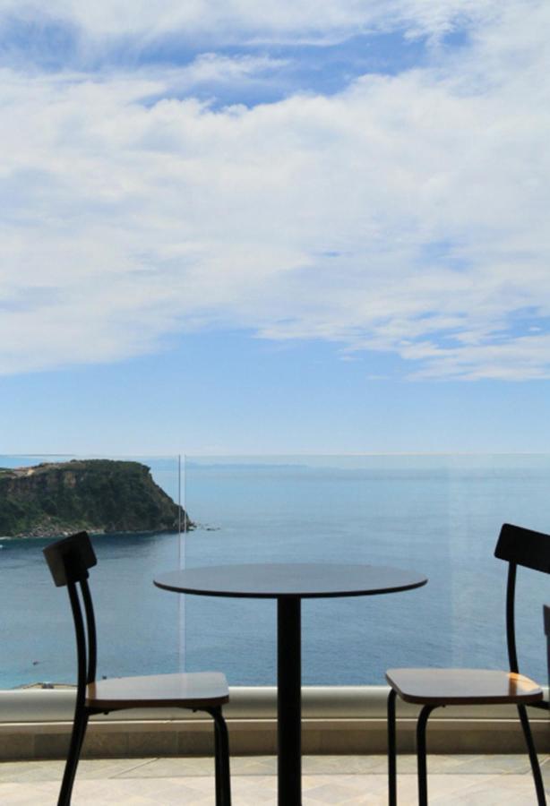 Vila 8 Hotel Himare Buitenkant foto
