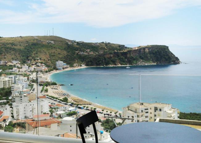 Vila 8 Hotel Himare Buitenkant foto